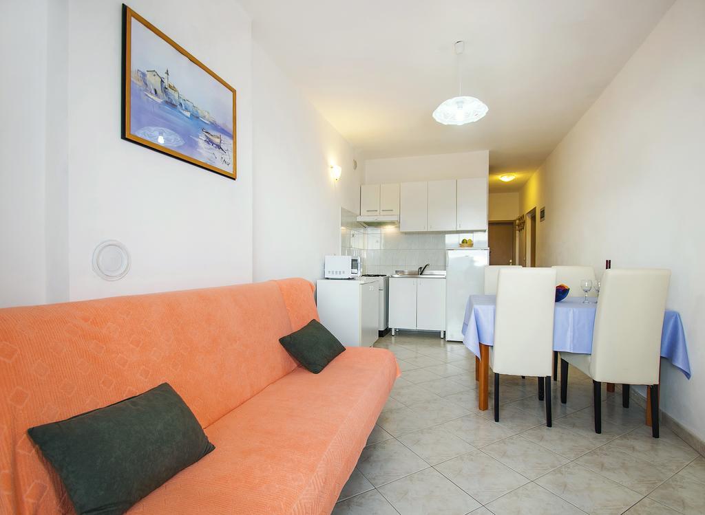 Apartments Iris Rabac Εξωτερικό φωτογραφία