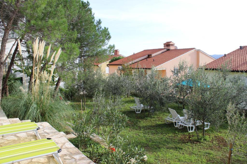 Apartments Iris Rabac Εξωτερικό φωτογραφία