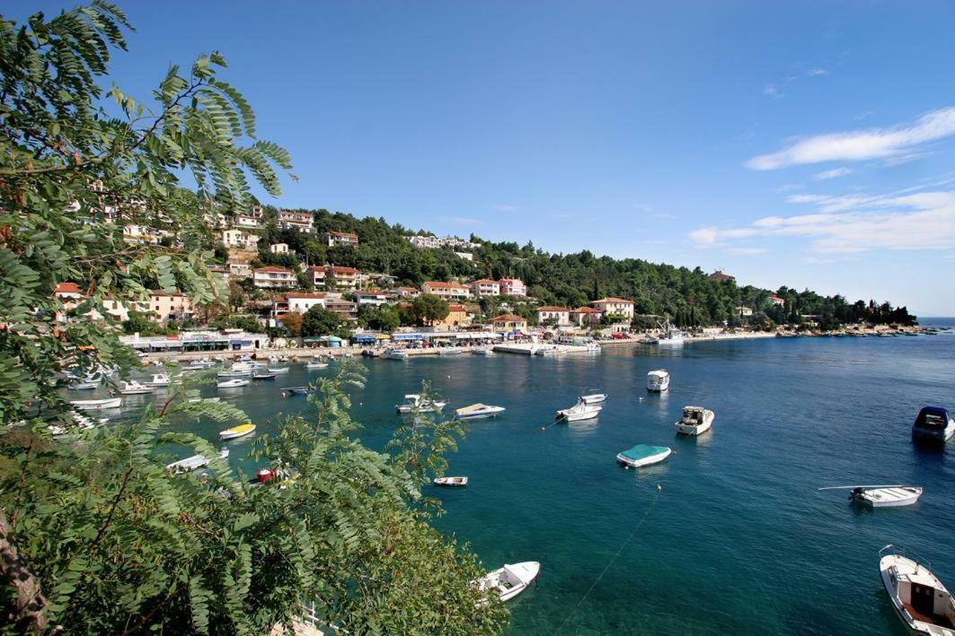 Apartments Iris Rabac Εξωτερικό φωτογραφία