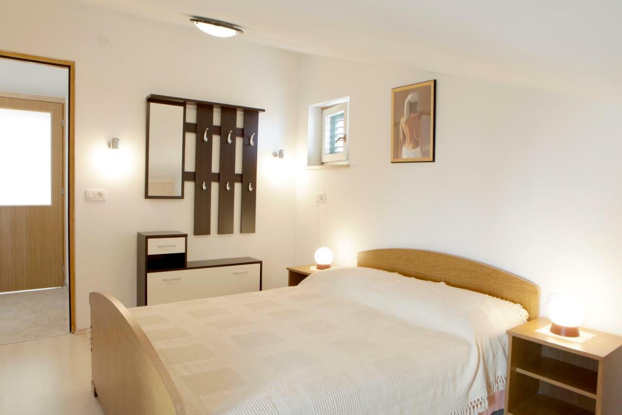 Apartments Iris Rabac Εξωτερικό φωτογραφία